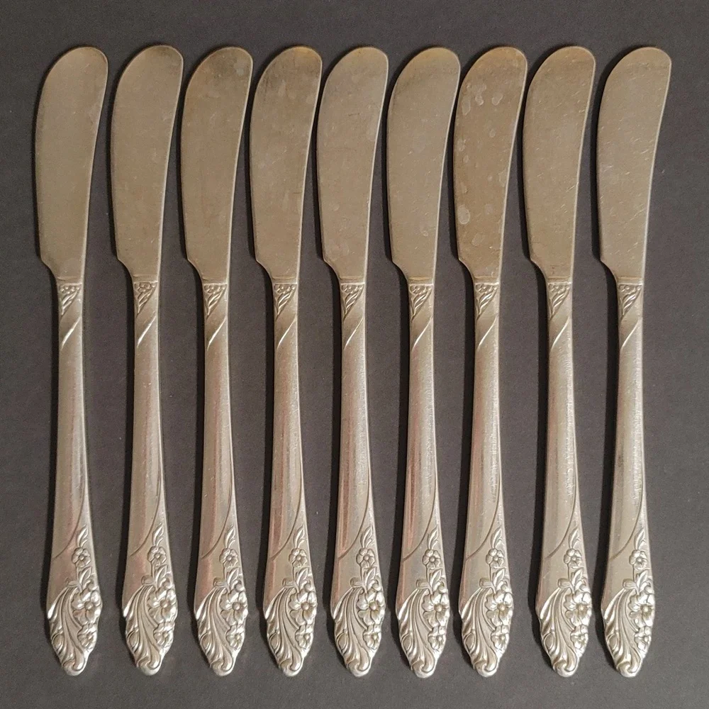 Oneida Evening Star Silver Plate Butter Knives Lot of 9